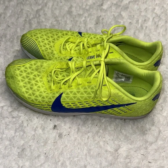 Nike athletic shoes - Picture 2 of 4